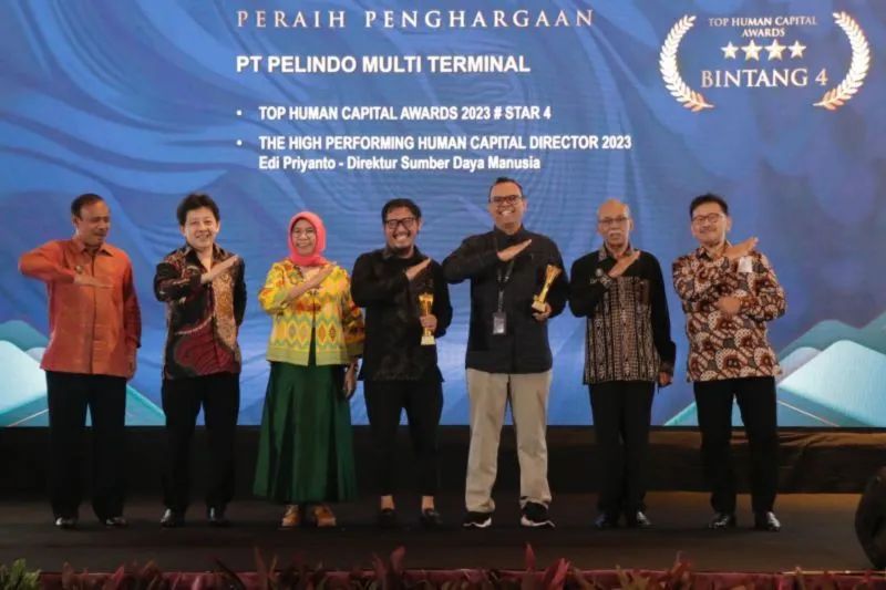 Pelindo Multi Terminal sabet 2 penghargaan Top Human Capital Awards 2023