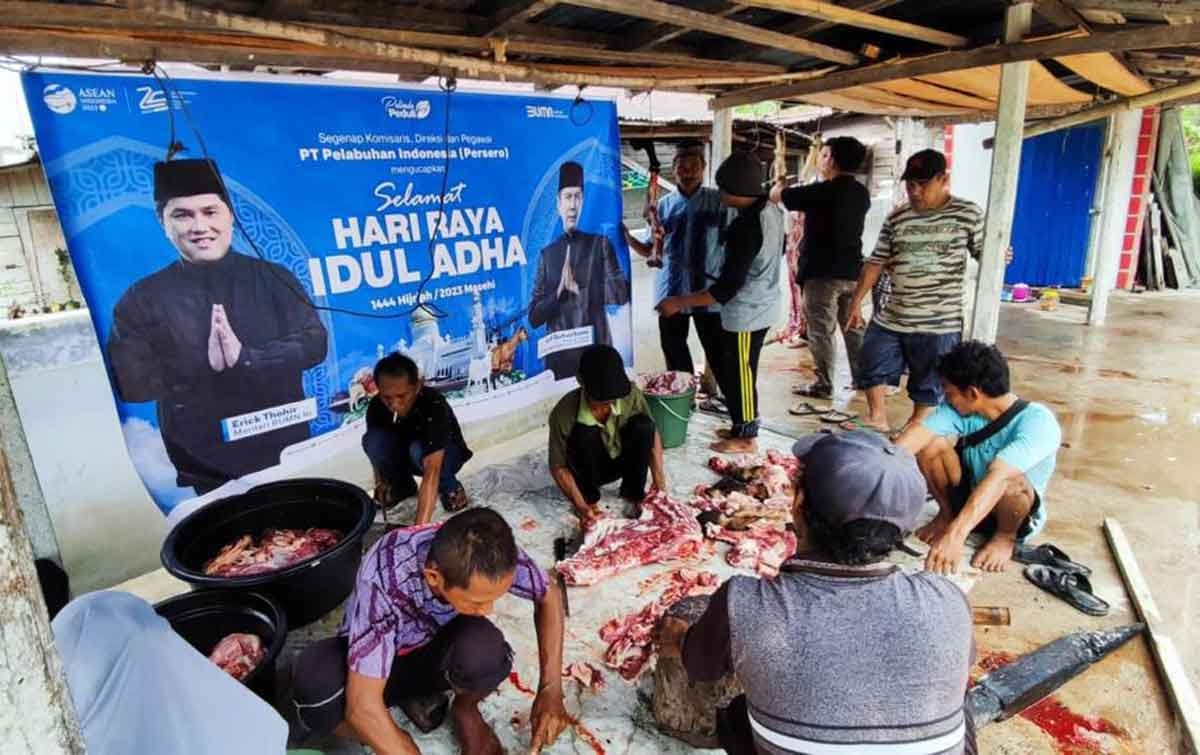 SMPT Bagikan 60 Ekor Hewan Kurban, Fiona: Mewujudkan Rasa Syukur