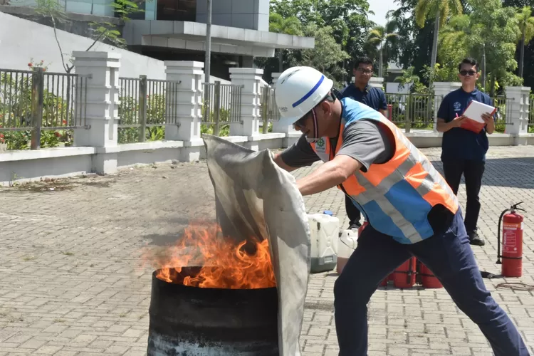 SPMT Gelar Sertifikasi P3K dan Pemadam Kebakaran, Tegaskan Komitmen Keselamatan