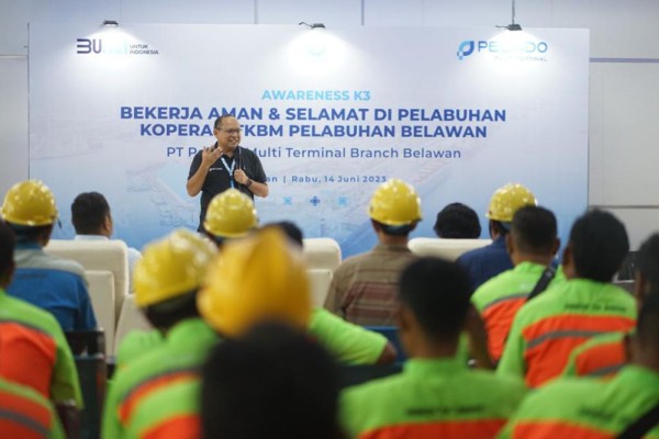 Pelindo Multi Terminal Sosialisasi K3 untuk Pekerja Bongkar Muat